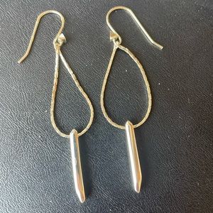 Stella and dot rebel drop earring silver